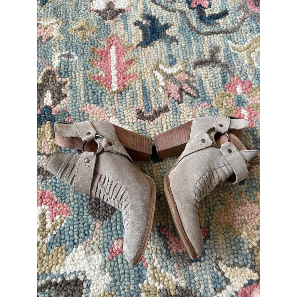 Seychelles Impossible Sand Suede Cutout Western Booties 6.5